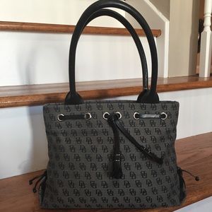 Dooney &bourke handbag